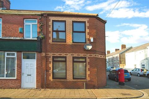 2 bed property, in Carlisle Street, £95,000