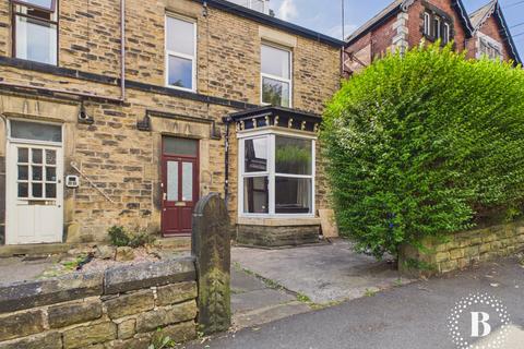 5 bed property, in Crookesmoor Road, £375,000