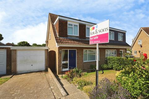 3 bed property, in Stroma Gardens, £260,000