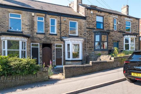3 bed property, in Springvale Road, £275,000