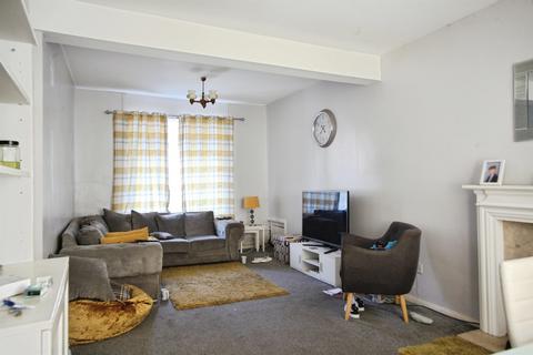 3 bed property, in Coedpenmaen Road, £140,000