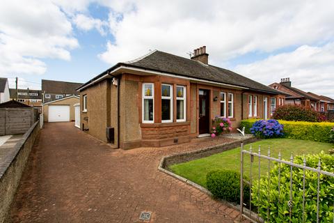 2 bed property, in 28 St Andrews Road, £245,000