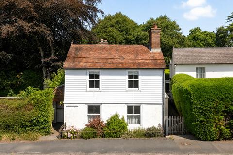 2 bed property, in Uckfield Road, £650,000