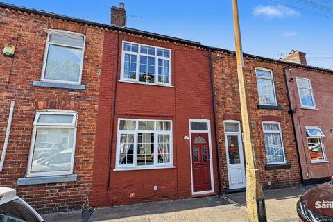 3 bed property, in York Road, £110,000
