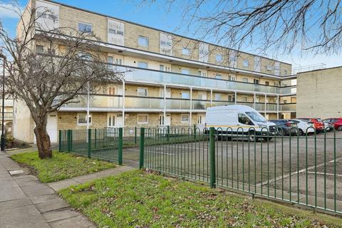 1 bed property, in Golden Grove, £90,000