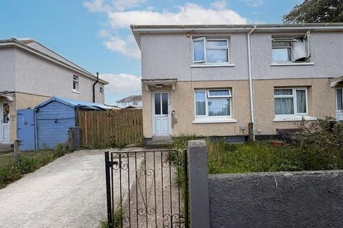 2 bed property, in Cranberry Road, £135,000