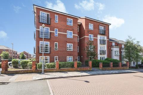 2 bed property, in City View, £130,000