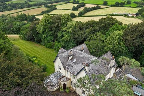 6 bed property, in Northlew, £1,150,000