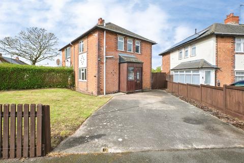 2 bed property, in Knights Road, £160,000