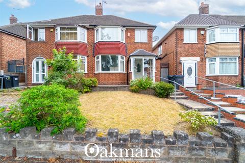 3 bed property, in Kingshurst Road, £230,000