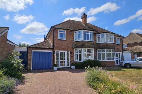 3 bed property, in Stonor Park Road, £475,000