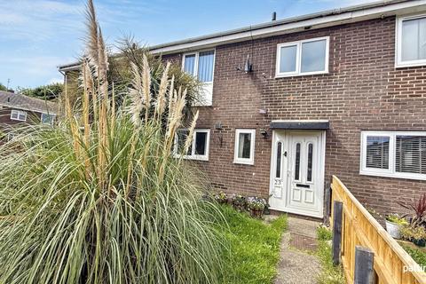 3 bed property, in Wealleans Close, £110,000