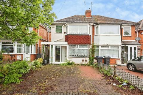 3 bed property, in Parkdale Road, £198,000