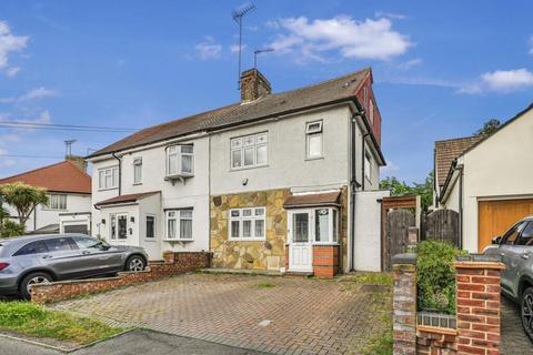 4 bed property, in Sewardstone Road, £625,000