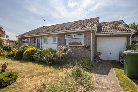 2 bed property, in Dersingham, £225,000