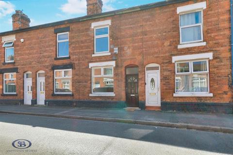 2 bed property, in Bedford Street, £80,000