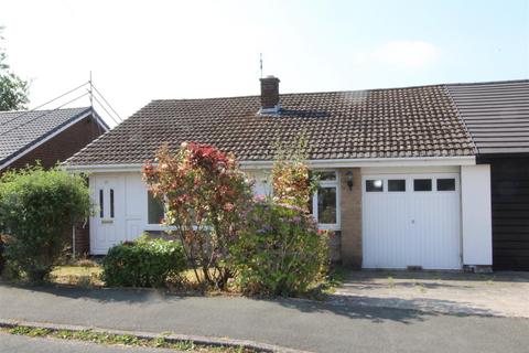3 bed property, in Richmond Drive, £299,950