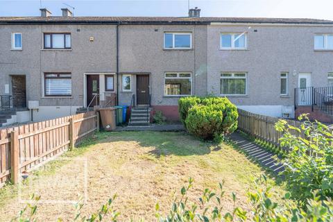2 bed property, in Almondside, £168,000