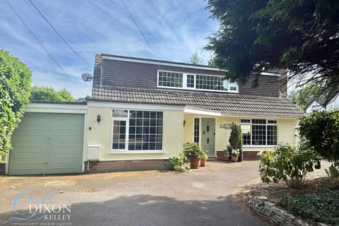 4 bed property, in Denewood Road, £525,000