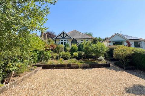 3 bed property, in Blandford Road North, £365,000