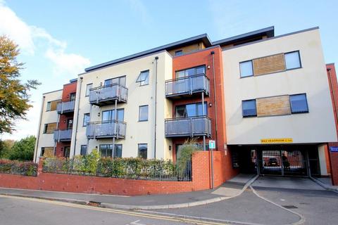 1 bed property, in Sachville Avenue, £140,000