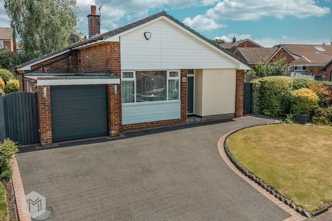 2 bed property, in South Drive, £325,000