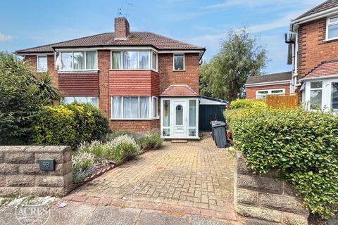 3 bed property, in Charnwood Road, £270,000