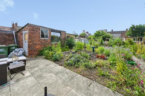 1 bed property, in Mount Pleasant, £120,000