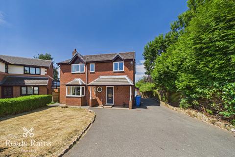 4 bed property, in Melford Close, £350,000