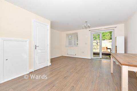 4 bed property, in Crossway, £375,000