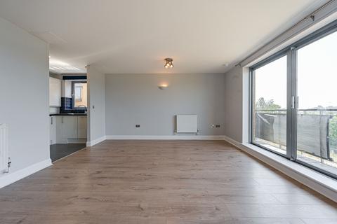 2 bed property, in Miles Close, £225,000