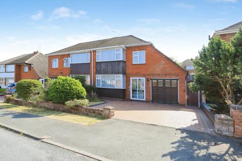 3 bed property, in Southerndown Road, £260,000