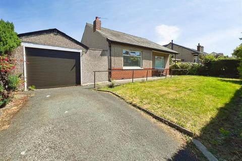 2 bed property, in Lodore Avenue, £250,000