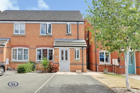 3 bed property, in Redshank Place, £215,000