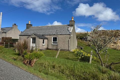 2 bed property, in 8A, £45,000
