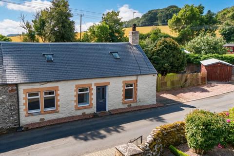 3 bed property, in Ivy Cottage, £145,000