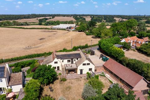 5 bed property, in Chapel Road, £1,000,000