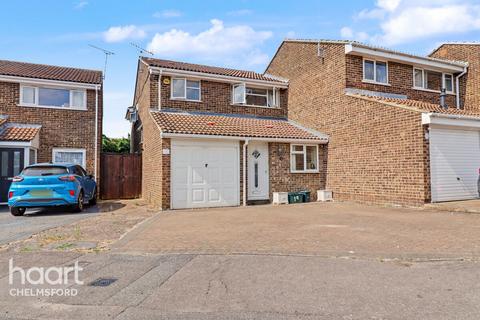 4 bed property, in Daffodil Way, £475,000