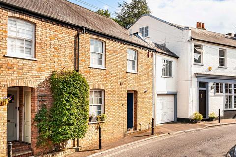 2 bed property, in Crown Street, £599,950