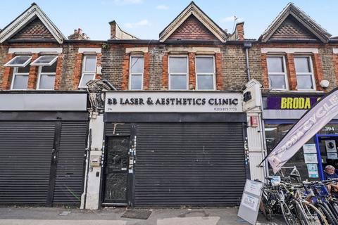 2 bed property, in 396 Forest Road, £500,000