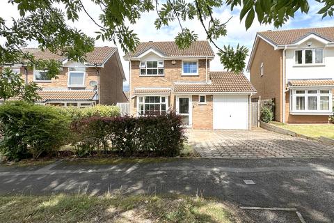 3 bed property, in Stoneton Crescent, £430,000