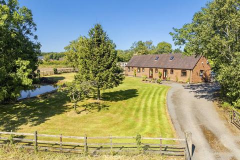 4 bed property, in Ashby Road, £875,000