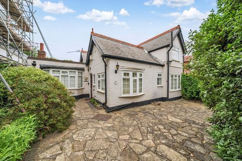 3 bed property, in Edward Road, £1,100,000