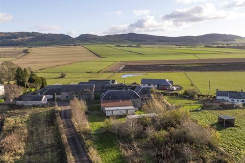 Land, in West Kinnochtry Steading, £65,000