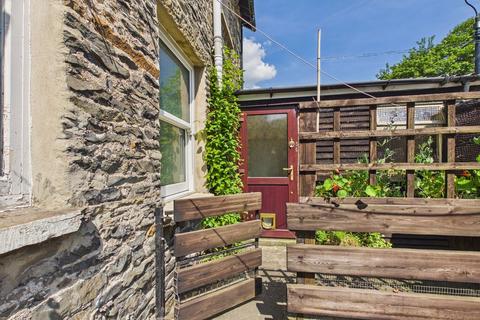 2 bed property, in 5 Mountain View, £270,000