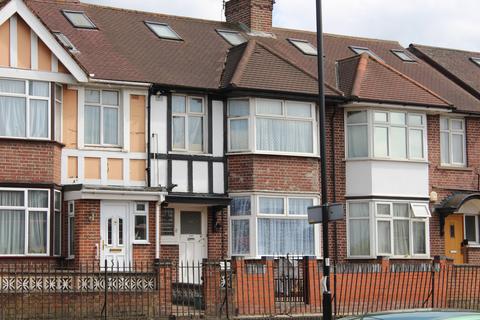 5 bed property, in Horn Lane, £900,000