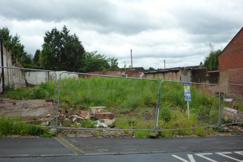Studio, in SEYMOUR ROAD, £120,000
