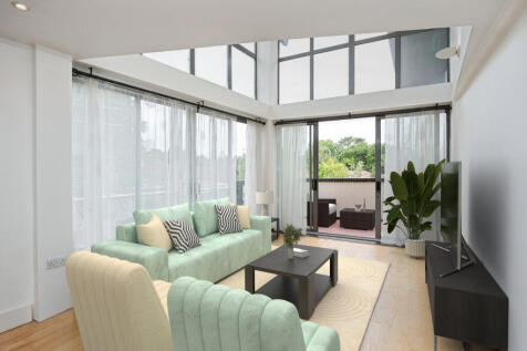 2 bed property, in Granville Road, £500,000