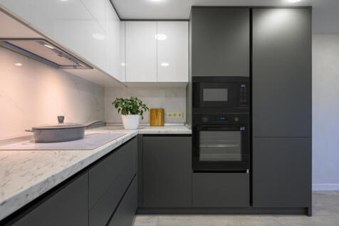 3 bed property, in Apartment B6, £500,000