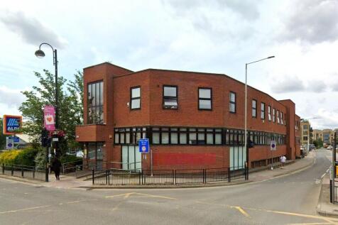 23 bed property, in 163 High Street, £4,000,000